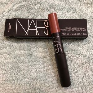 NARS matte lip pencil Dance Fever